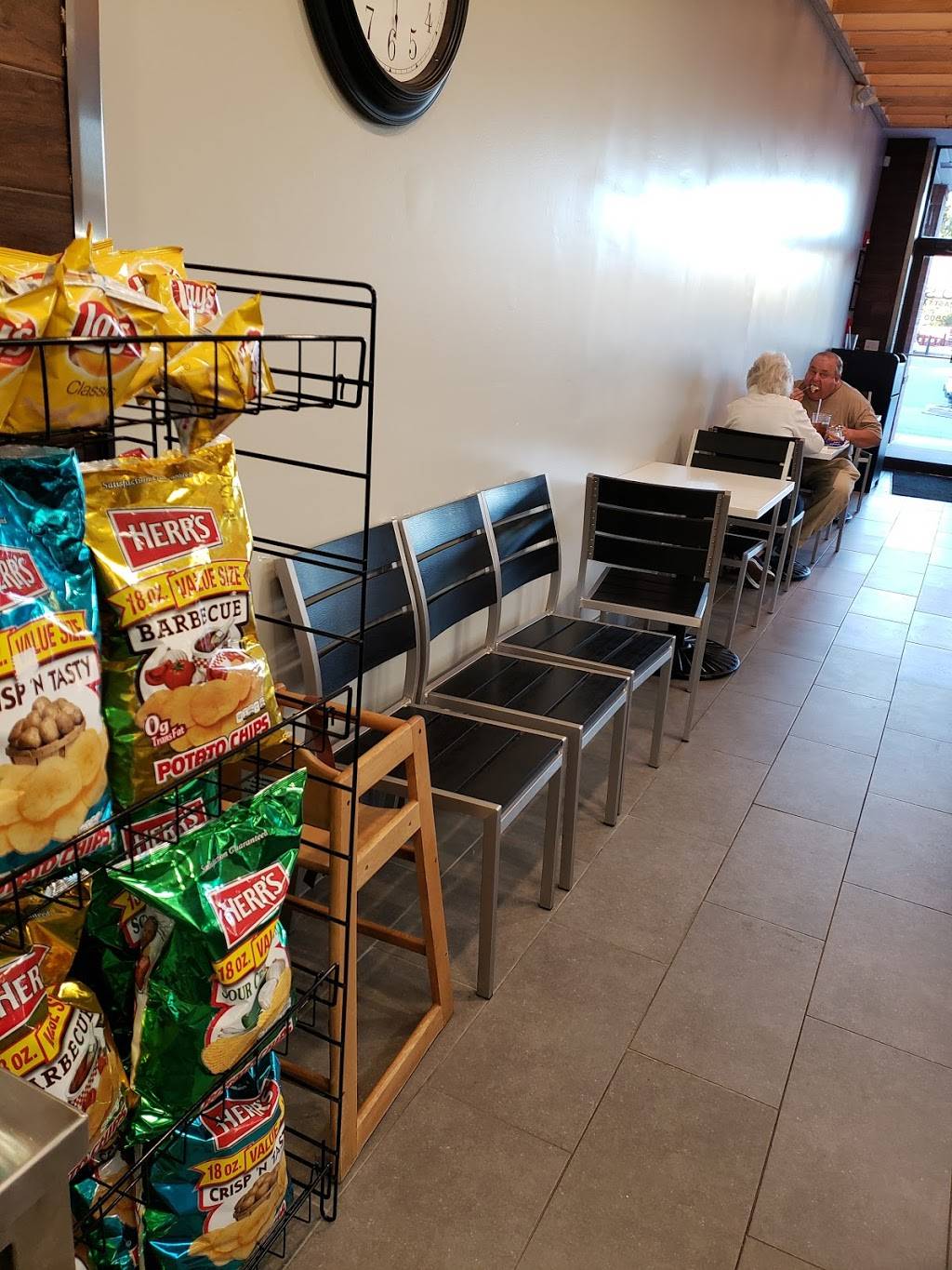 Enzos Pizza & Pasta | restaurant | 246 Eagleview Blvd, Exton, PA 19341, USA | 6103632500 OR +1 610-363-2500