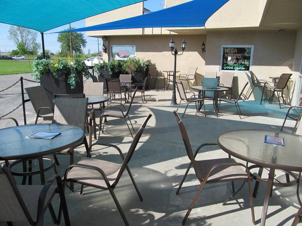 Pipers Grill & Brew | restaurant | 7990 N Alger Rd, Alma, MI 48801, USA | 9892859108 OR +1 989-285-9108