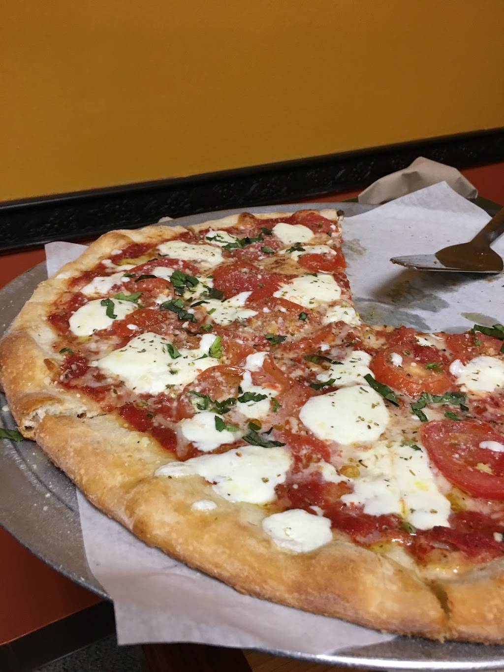 Simonettis Pizza | restaurant | 6432 Wilkinson Blvd, Belmont, NC 28012, USA | 7048255555 OR +1 704-825-5555