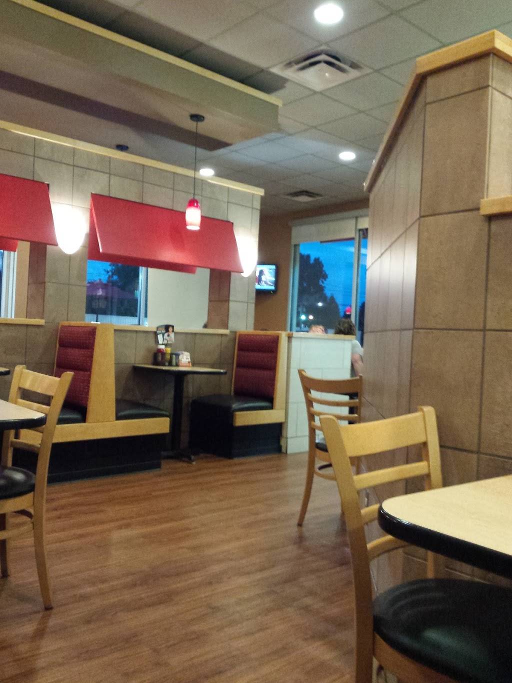 Dairy Queen Grill & Chill | restaurant | 3300 13th St, Ashland, KY 41102, USA | 6063245511 OR +1 606-324-5511