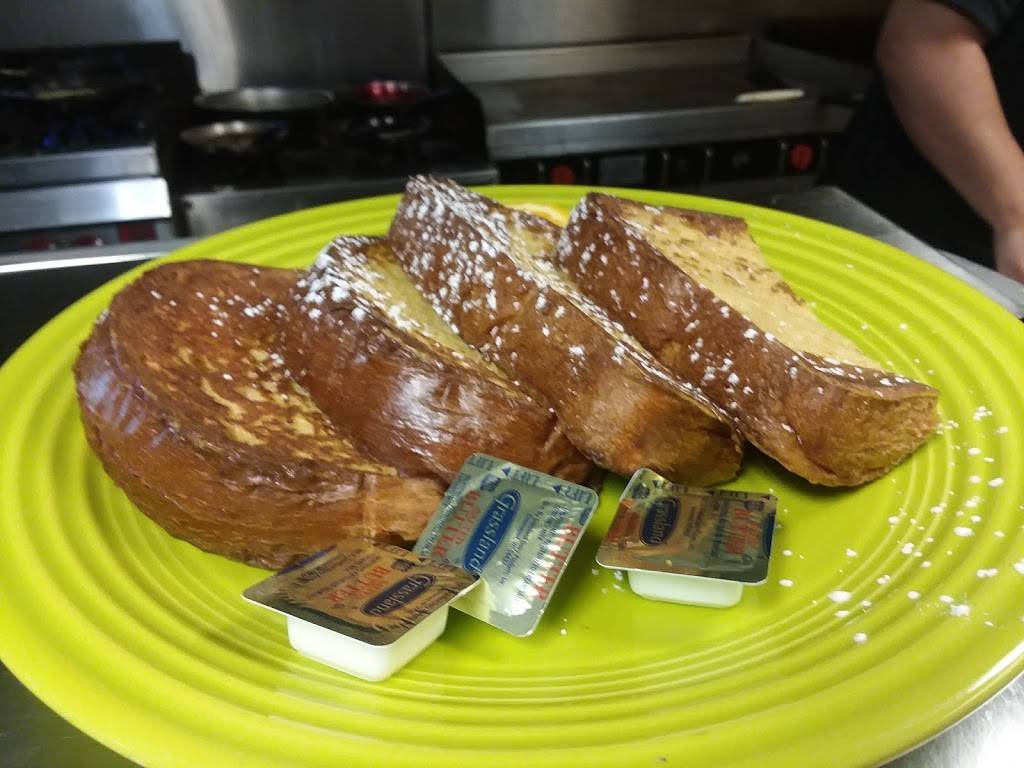 Modern Bistro | restaurant | 4077 Mendon Road, Cumberland, RI 02864, USA | 4016580449 OR +1 401-658-0449