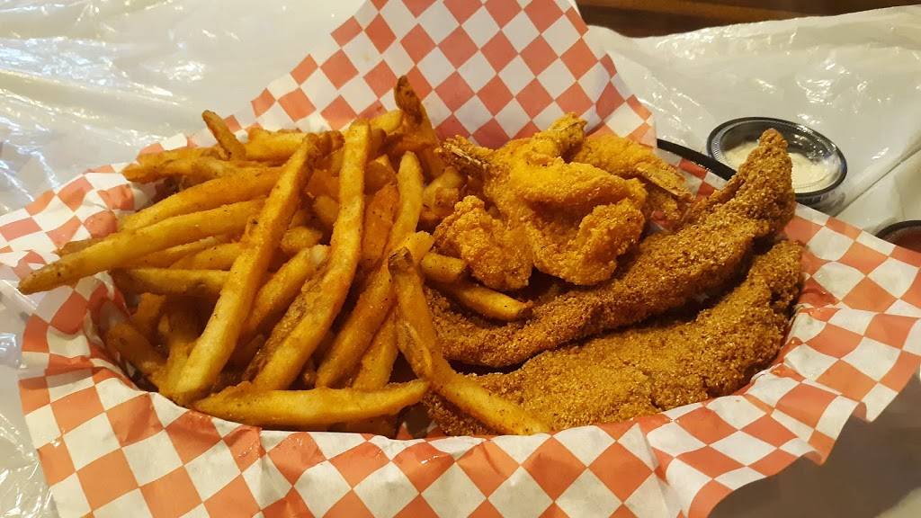 Red Claws Crab Shack | restaurant | 4629 S Cooper St #111, Arlington, TX 76017, USA | 8176425431 OR +1 817-642-5431