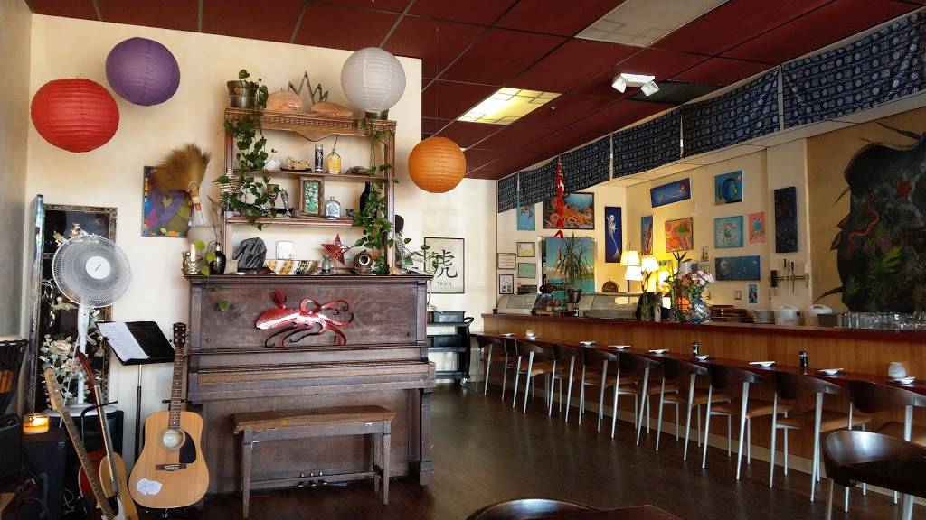 Big Wave Sushi | restaurant | 3643 S Baldwin Rd, Lake Orion, MI 48359, USA | 2484816991 OR +1 248-481-6991