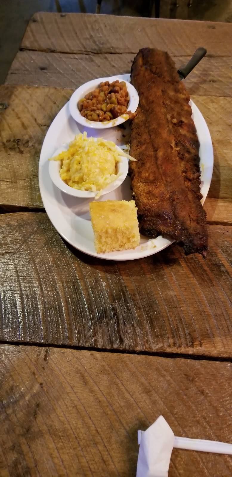 Big Catz BBQ | restaurant | 221 E Main St Unit A, Knoxville, IL 61448, USA | 3093880020 OR +1 309-388-0020