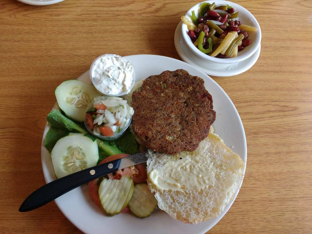 Judis Place | restaurant | 930 Center Ave, Oostburg, WI 53070, USA | 9205643535 OR +1 920-564-3535