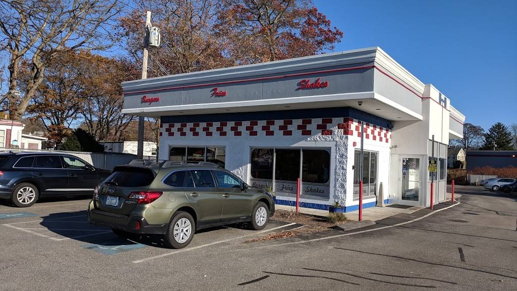 KCs Classic Burger Bar | restaurant | 2459, 625 E Washington St, North Attleborough, MA 02760, USA | 5083160901 OR +1 508-316-0901