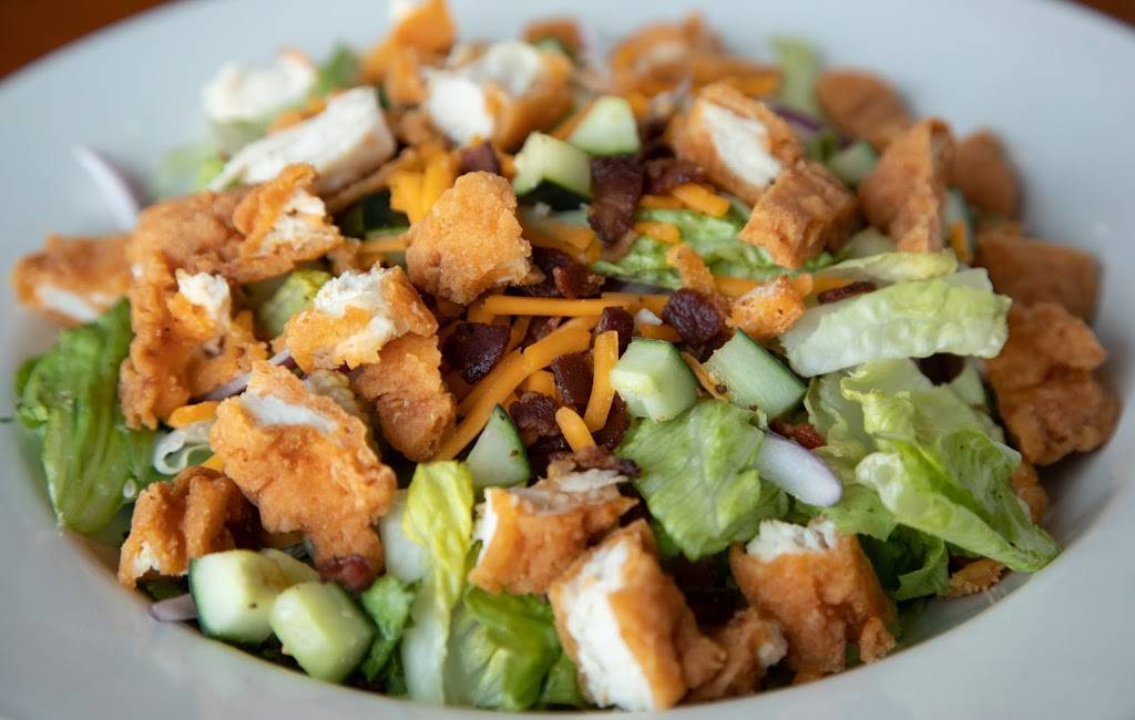 Little Tails Bar & Grill | restaurant | 840 S Waukegan Rd #113, Lake Forest, IL 60045, USA | 8472352908 OR +1 847-235-2908