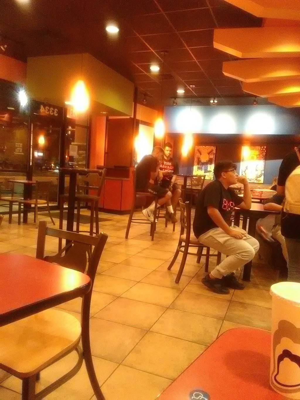 Taco Bell | meal takeaway | 3334 S 27th St, Milwaukee, WI 53215, USA | 4143890405 OR +1 414-389-0405