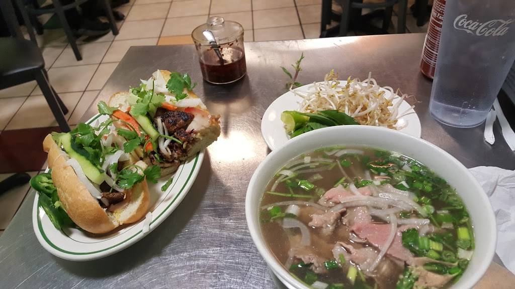 Pho 83 | restaurant | 615 Pilot House Dr, Newport News, VA 23606, USA | 7578738382 OR +1 757-873-8382