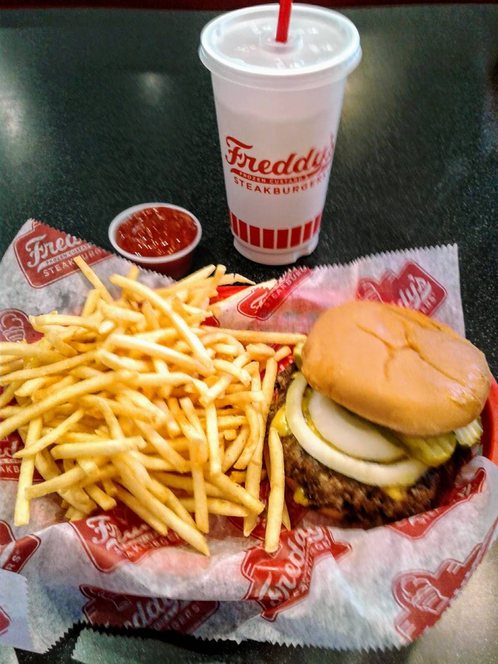 Freddys Frozen Custard & Steakburgers | restaurant | 39520 North W Daisy Mountain Dr, Anthem, AZ 85086, USA | 6234767584 OR +1 623-476-7584