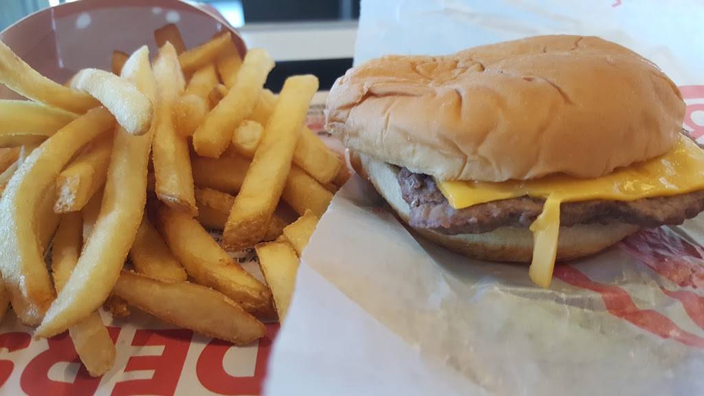 Wendys | restaurant | 2550 N 75th Ave, Phoenix, AZ 85035, USA | 6238732480 OR +1 623-873-2480