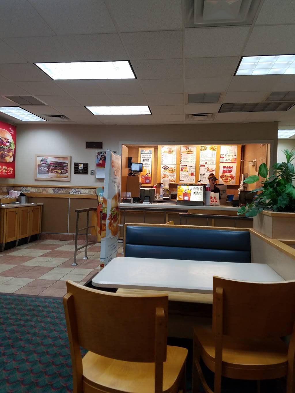 Wendys | restaurant | 2903 Kentucky Ave, Indianapolis, IN 46221, USA | 3172470498 OR +1 317-247-0498