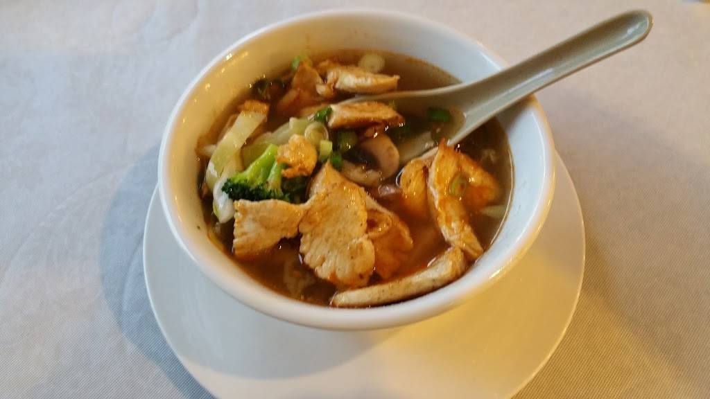 PJ Thai | restaurant | 147 Abercorn St, Savannah, GA 31401, USA | 9122013534 OR +1 912-201-3534