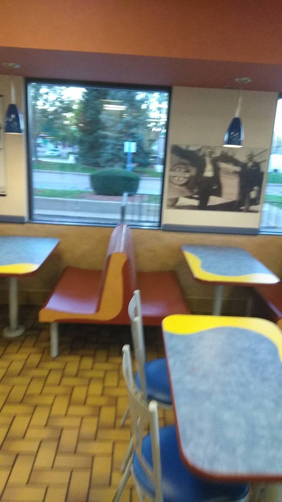 White Castle | restaurant | 23000 Telegraph Rd, Southfield, MI 48033, USA | 2483520842 OR +1 248-352-0842