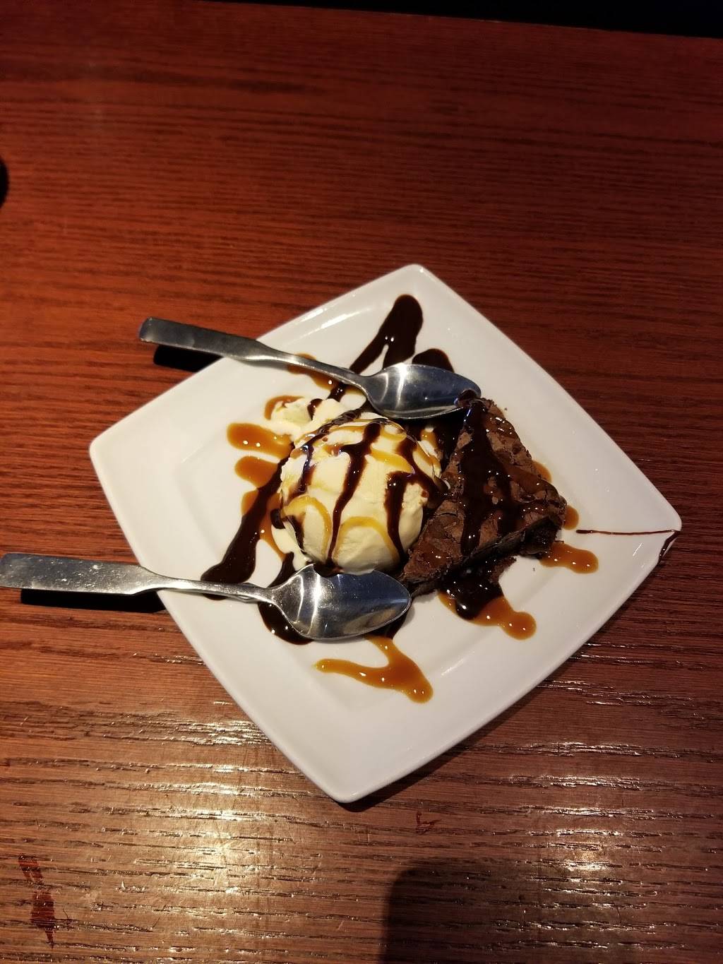 Red Lobster | restaurant | 301 S Lake Ave, Duluth, MN 55802, USA | 2187227390 OR +1 218-722-7390