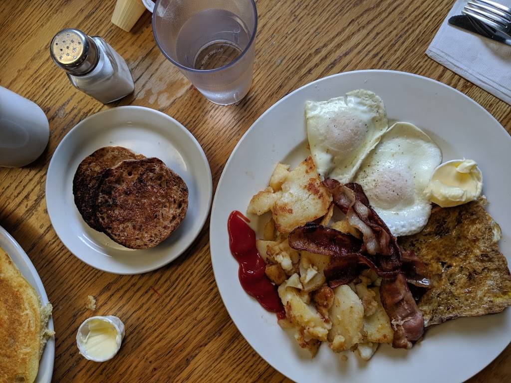 Suzies Place | restaurant | 31 S Sykes St, Meaford, ON N4L 1P4, Canada | 5195380732 OR +1 519-538-0732