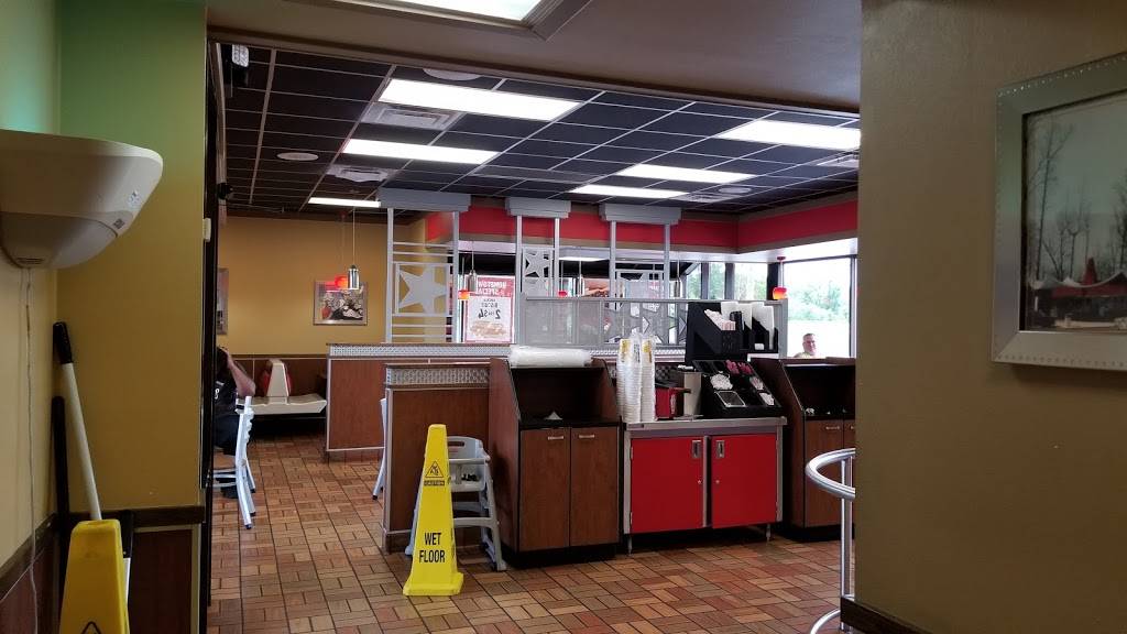 Hardees | restaurant | 1010 Bill Tuck Hwy, South Boston, VA 24592, USA | 4345721266 OR +1 434-572-1266