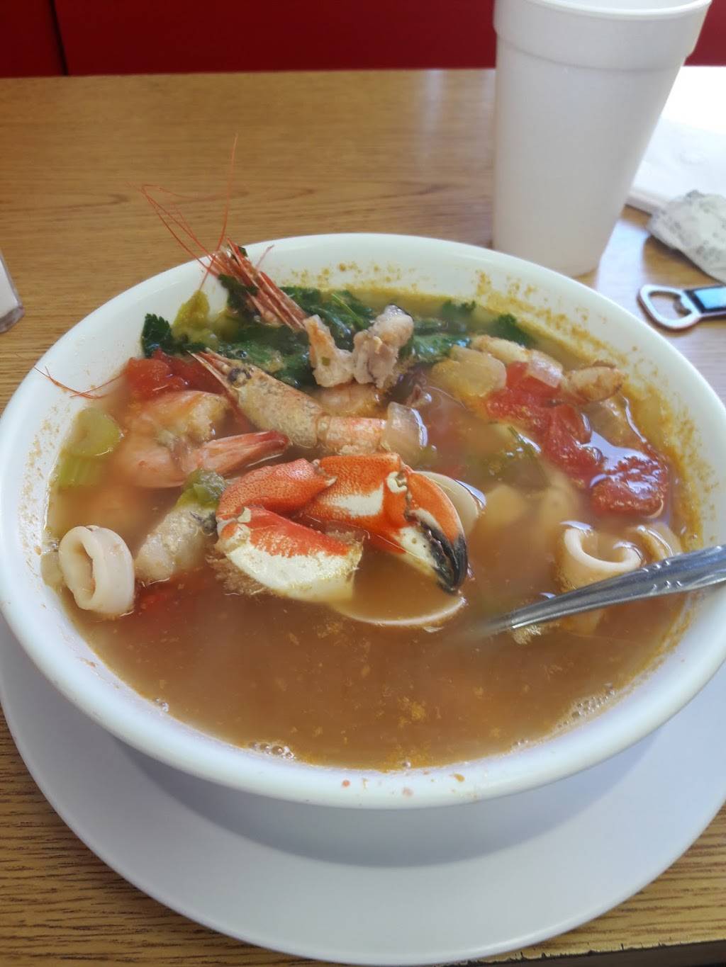 El Guanaco Restaurant | restaurant | 5656 Santa Monica Blvd, Los Angeles, CA 90038, USA | 3234612636 OR +1 323-461-2636