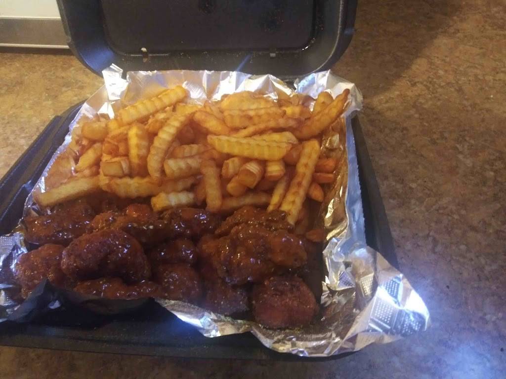 Hoodz Kitchen | restaurant | 2464 Swallow Cir SE, Atlanta, GA 30315, USA | 4042467263 OR +1 404-246-7263