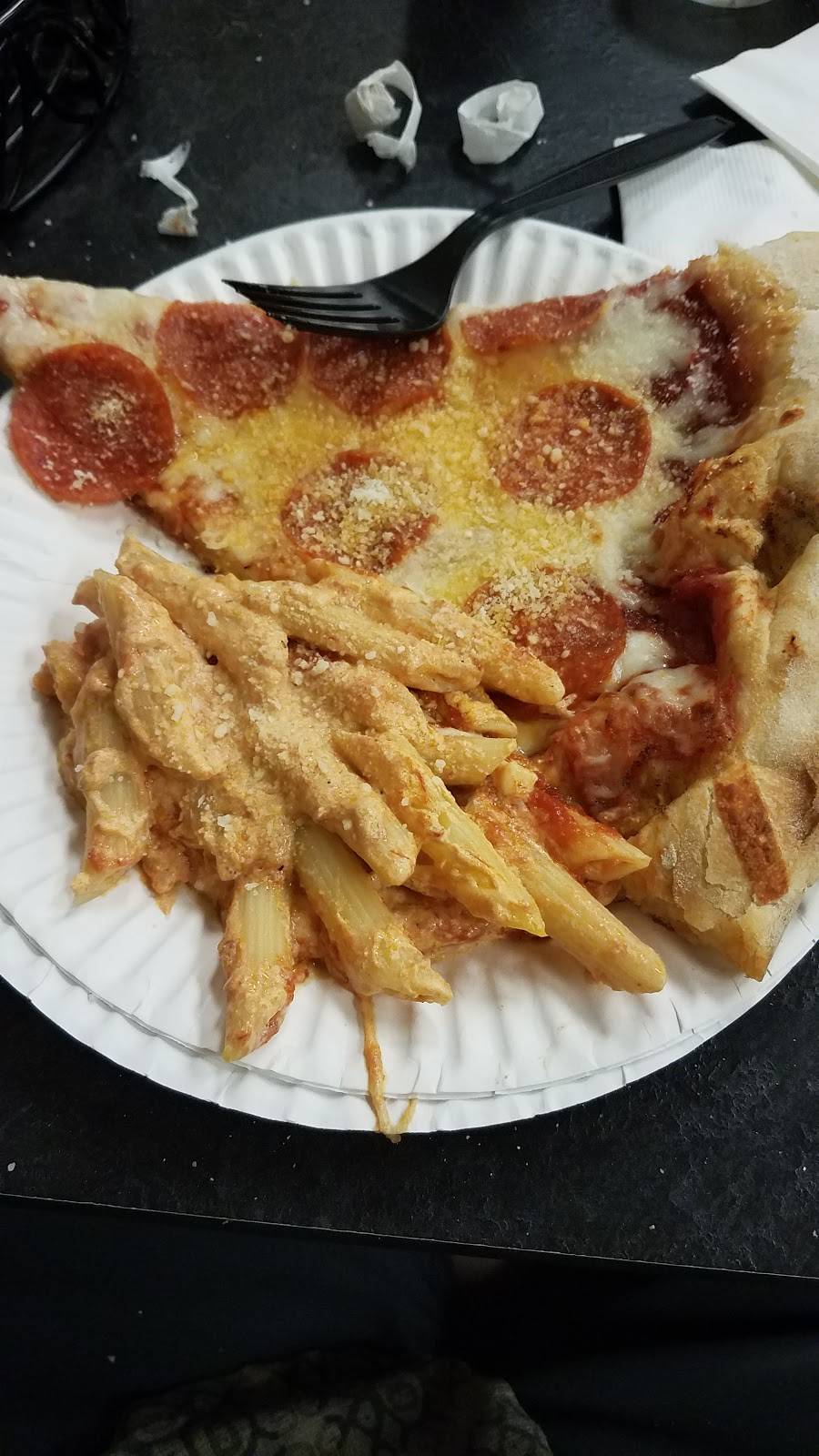 Massimos Pizza & Trattoria | restaurant | 1362 Naamans Creek Rd, Garnet Valley, PA 19060, USA | 6104970577 OR +1 610-497-0577