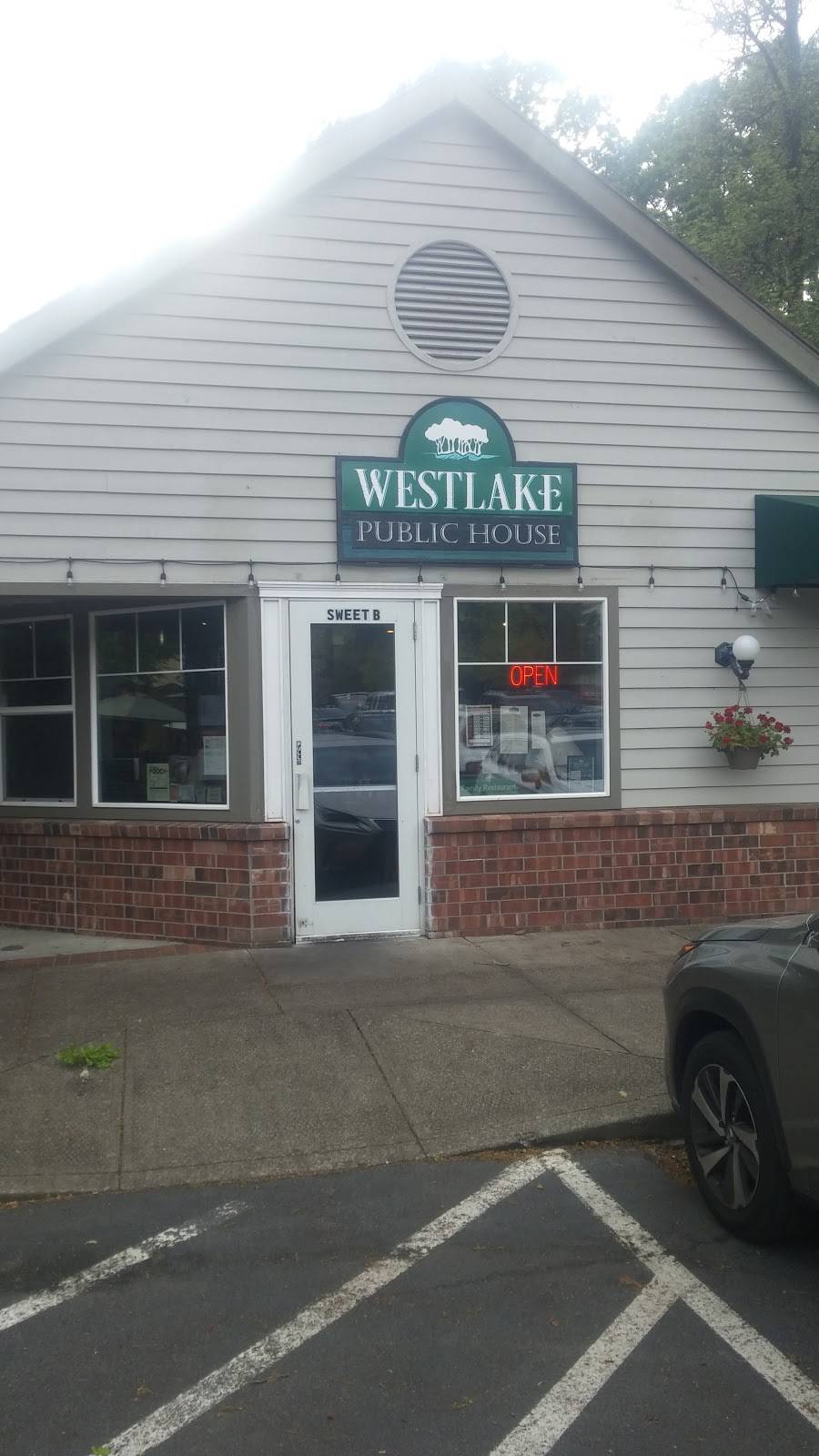 Westlake Public House and Grille | restaurant | 14559 Westlake Dr B, Lake Oswego, OR 97035, USA | 9717086164 OR +1 971-708-6164
