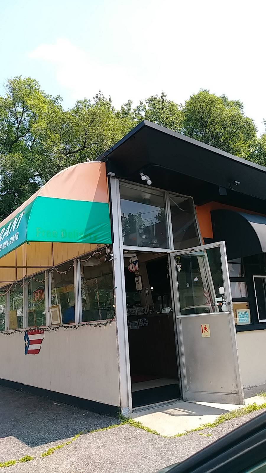 El Rincon Criollo | restaurant | 205 Hope Ave, Worcester, MA 01603, USA | 5089812818 OR +1 508-981-2818