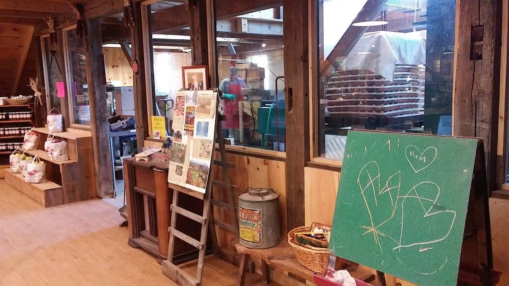 Outlook Farm Barn & Eatery | restaurant | 136 Main Rd, Westhampton, MA 01027, USA | 4135299388 OR +1 413-529-9388