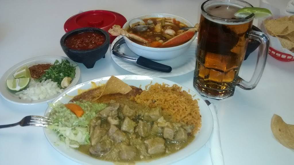 La Corona | restaurant | 914 Walnut St, Red Bluff, CA 96080, USA | 5305289496 OR +1 530-528-9496