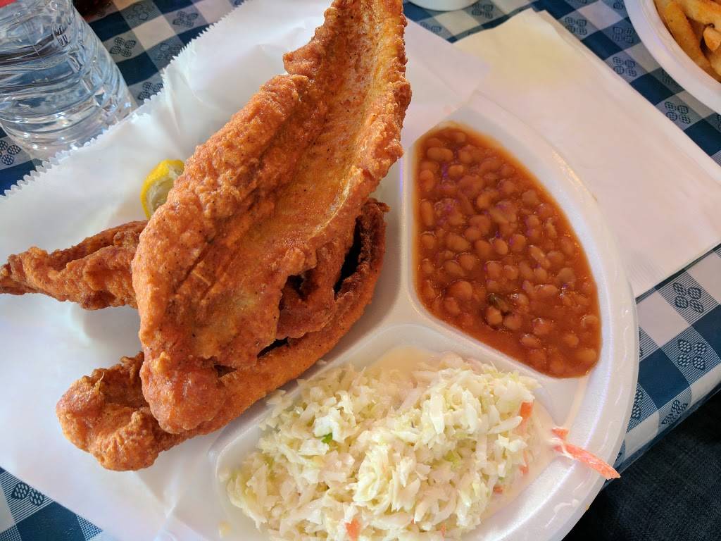 Guss World Famous Fried Chicken | restaurant | 787 Goodman Rd E, Southaven, MS 38671, USA | 6623492200 OR +1 662-349-2200