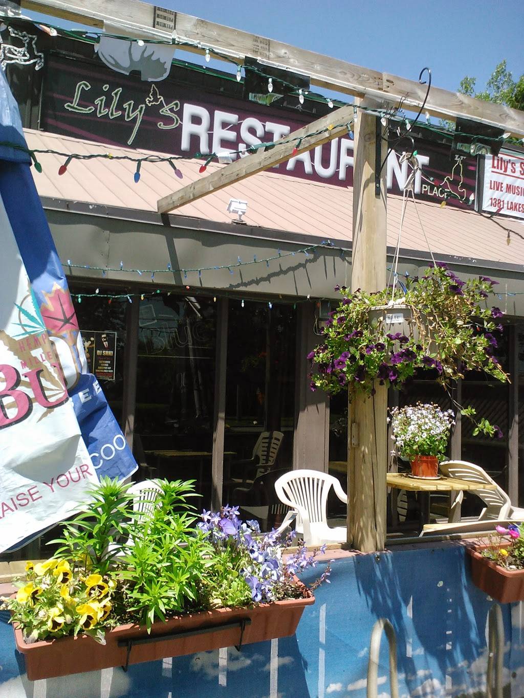 Lilys Place | night club | 1381 Lakeshore Rd E, Mississauga, ON L5E 1G6, Canada | 9052744400 OR +1 905-274-4400