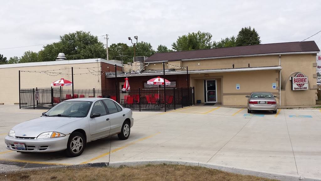 Basement at the Lakes | restaurant | 3420 Manchester Rd, Akron, OH 44319, USA | 3306444000 OR +1 330-644-4000
