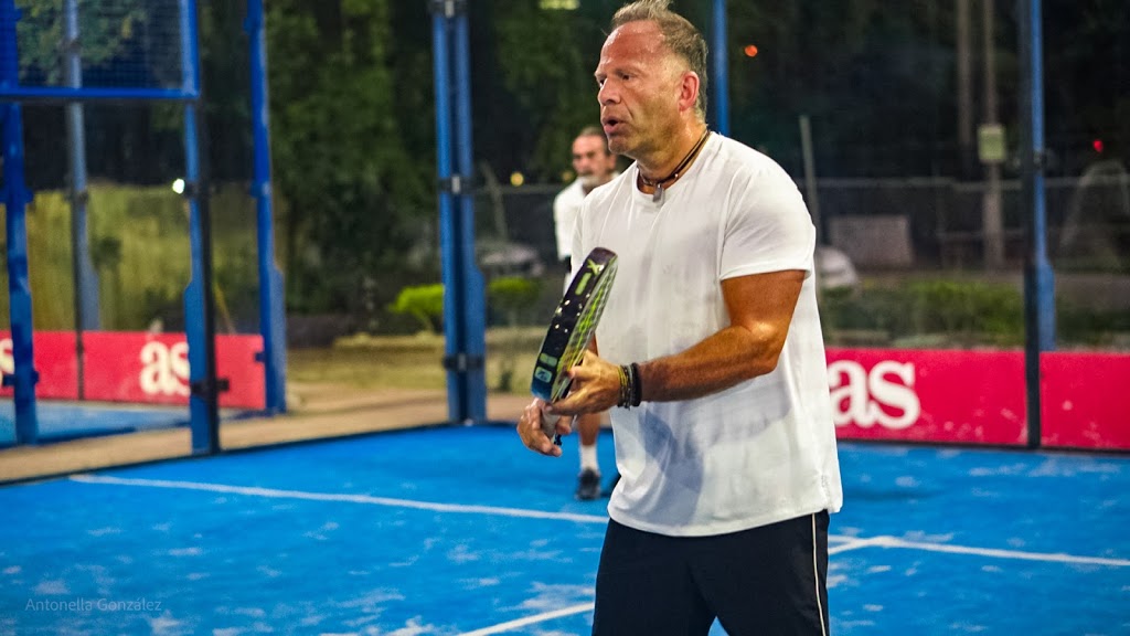 Real Padel Miami | restaurant | 1739 NE 2nd Ave, Miami, FL 33132, USA | 5613772335 OR +1 561-377-2335