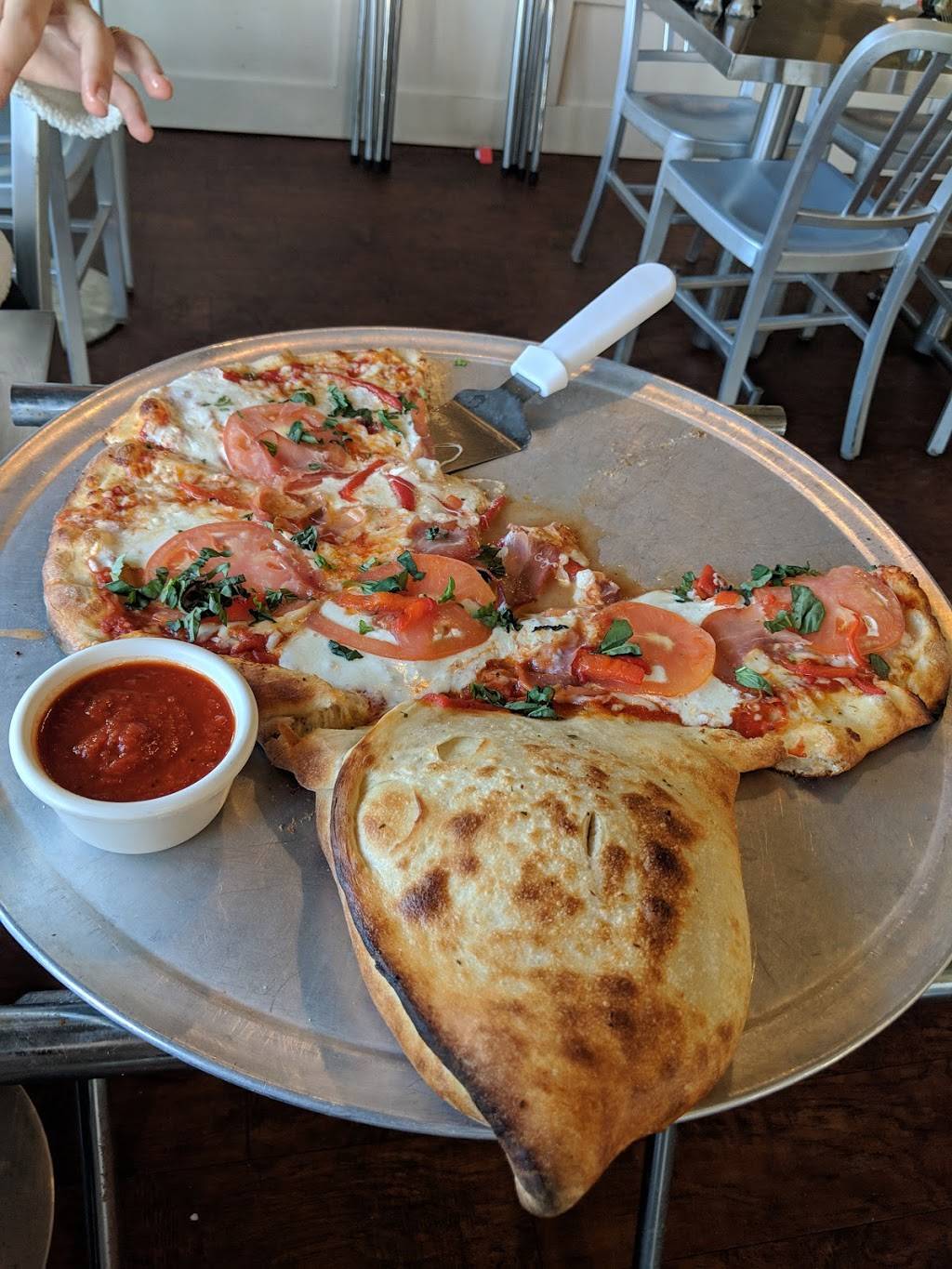 Crust Italian Eatery | restaurant | 277 Rock Hill Dr, Rock Hill, NY 12775, USA | 8457964444 OR +1 845-796-4444