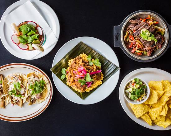 El Catrin | restaurant | 1905 W Foster Ave, Chicago, IL 60640, USA | 7737548962 OR +1 773-754-8962