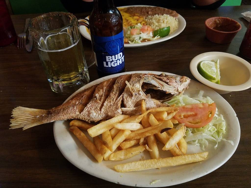 El Golfo De Mexico | restaurant | 900 N Interstate 35 Frontage Rd, San Marcos, TX 78666, USA | 5128058530 OR +1 512-805-8530