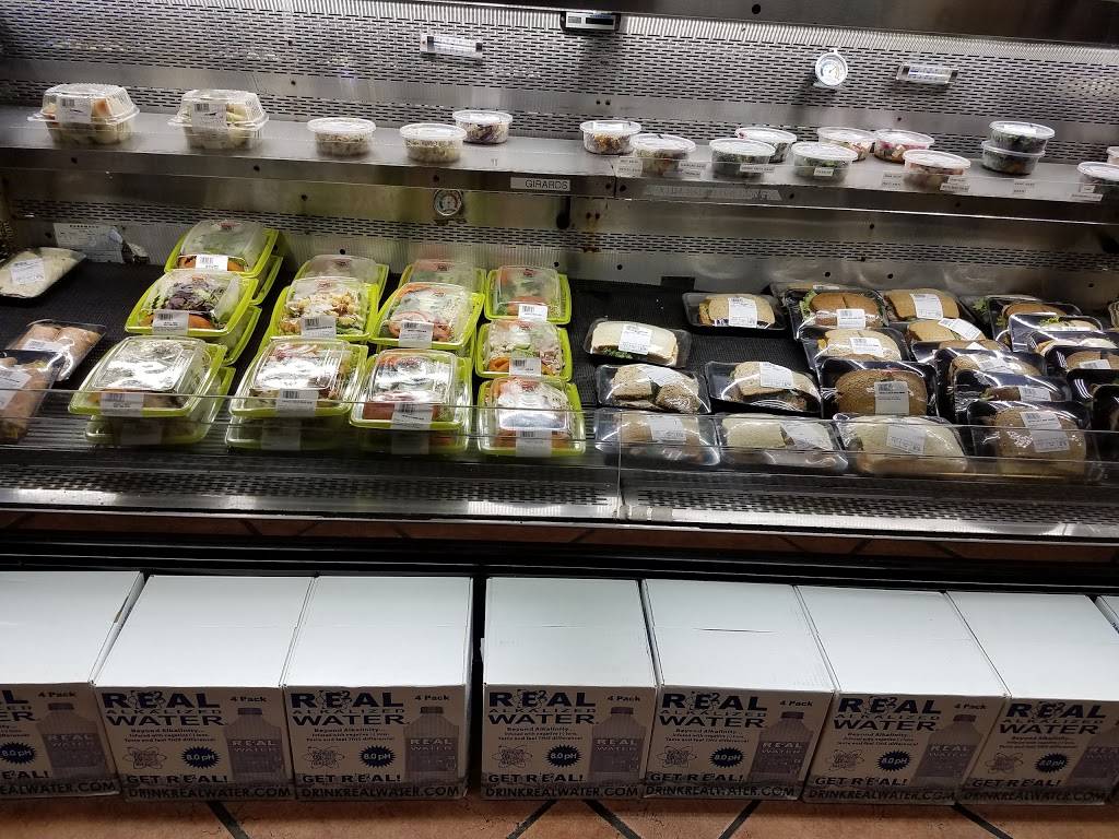 Cantwells Market & Deli | restaurant | 1533 State St, Santa Barbara, CA 93101, USA | 8059663902 OR +1 805-966-3902