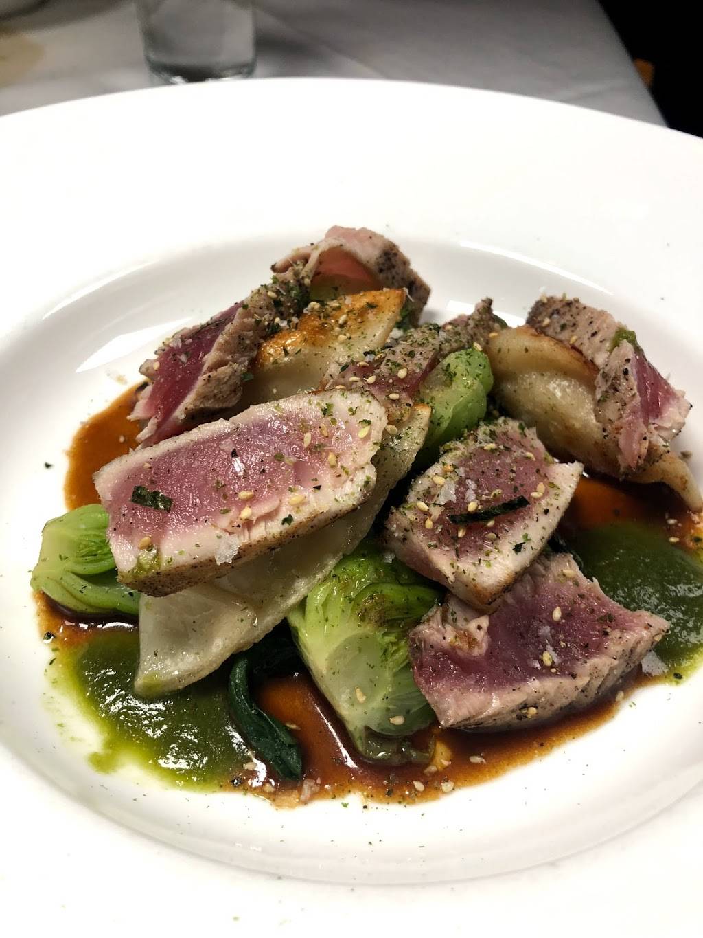 Cunninghams | restaurant | 1 Olympic Pl, Towson, MD 21204, USA | 4103397730 OR +1 410-339-7730