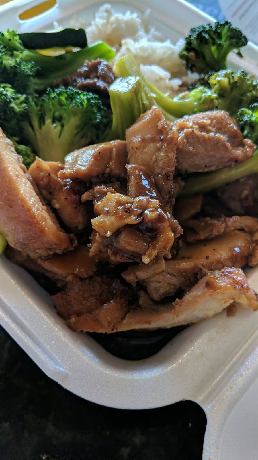 Panda Express | meal takeaway | 5192 E Kings Canyon Rd, Fresno, CA 93727, USA | 5592527861 OR +1 559-252-7861