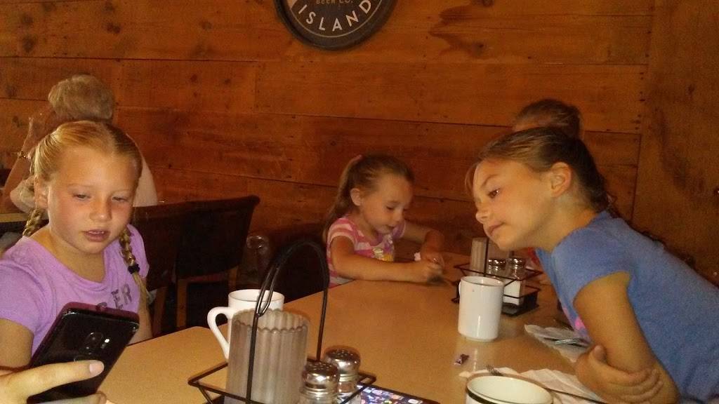 Olde Towne Grille | restaurant | 410 Locust St, Delavan, IL 61734, USA | 3092447880 OR +1 309-244-7880