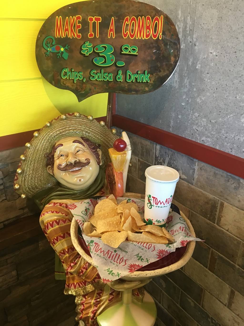 Tomatillos Fresh Mex | restaurant | 525 U.S. Highway Bypass 41 N, Venice, FL 34285, USA | 9413758223 OR +1 941-375-8223