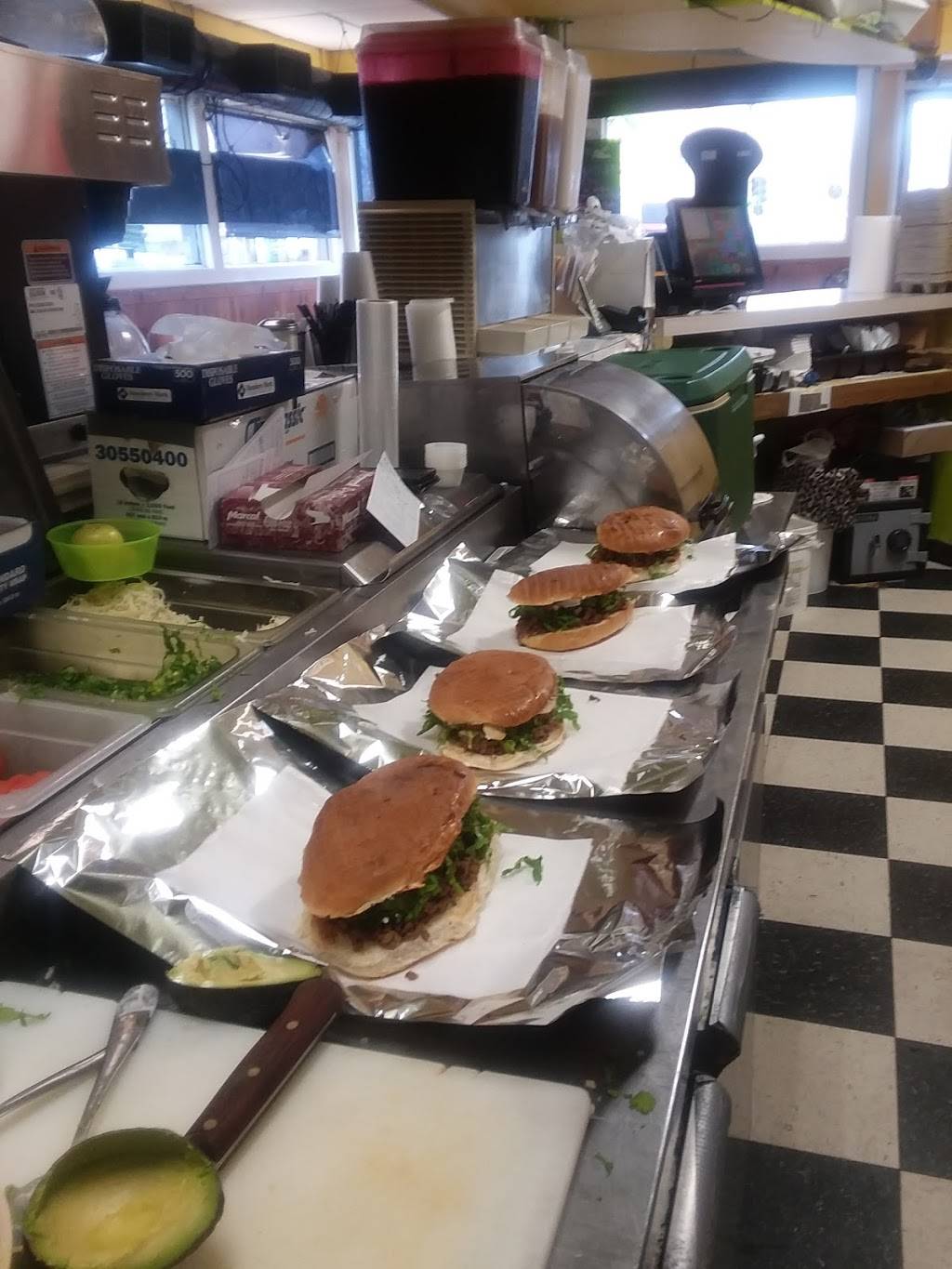 Lolitas Mexican Food & Tamales | restaurant | 6340 Ogden Ave, Berwyn, IL 60402, USA | 7087956859 OR +1 708-795-6859