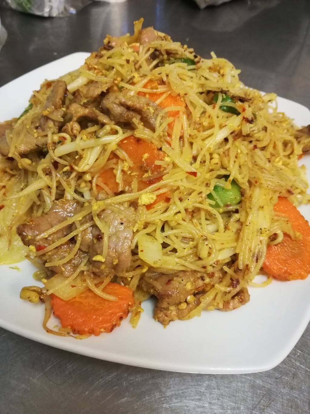 Phang Roy Thai Cuisine | restaurant | 877 S Citrus Ave, Azusa, CA 91702, USA | 6269668797 OR +1 626-966-8797