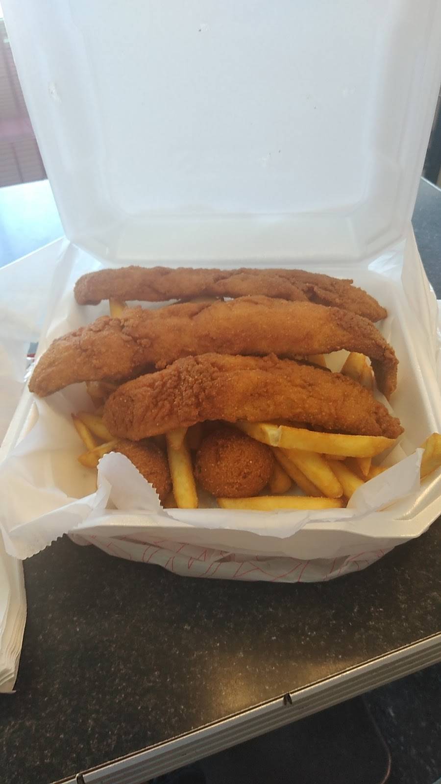 Kings Seafood Market & Restaurant | restaurant | 714 E Little Creek Rd, Norfolk, VA 23518, USA | 7575875420 OR +1 757-587-5420