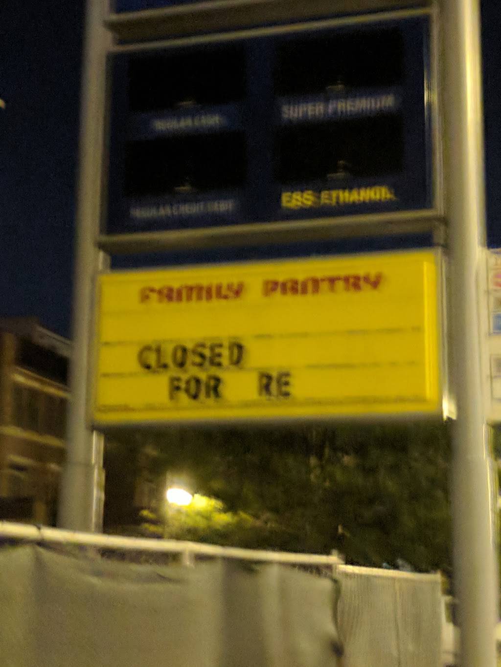 BP Gas and Mr Submarine | restaurant | 4070 N Clark St, Chicago, IL 60613, USA | 7735283040 OR +1 773-528-3040