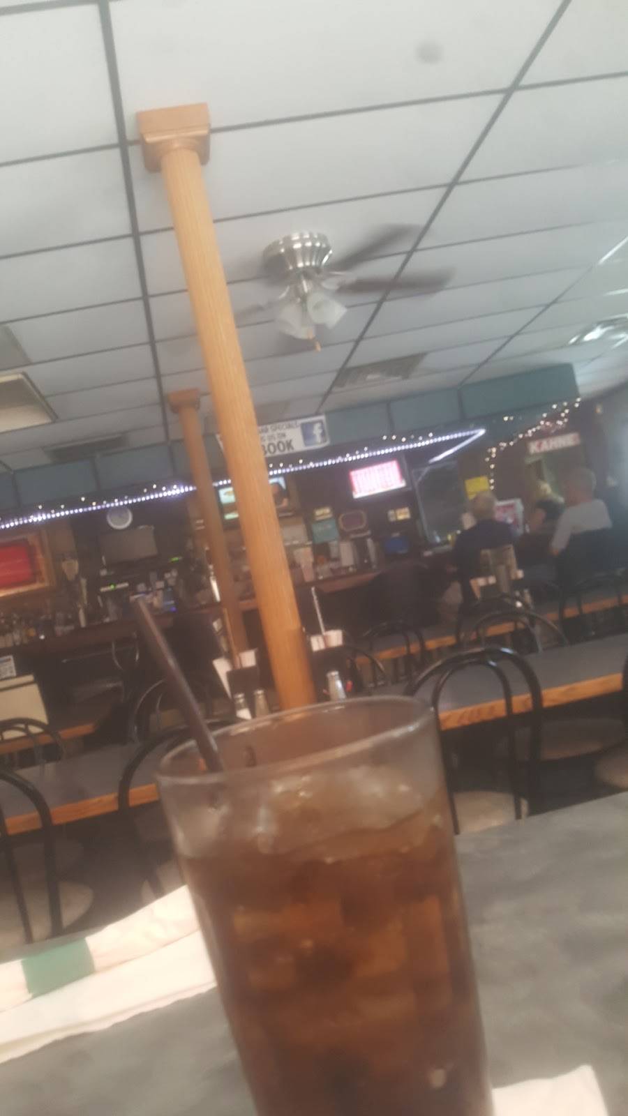 Horse Shoe Lounge | restaurant | 10100 W Grand River Rd, Fowlerville, MI 48836, USA | 5172239886 OR +1 517-223-9886