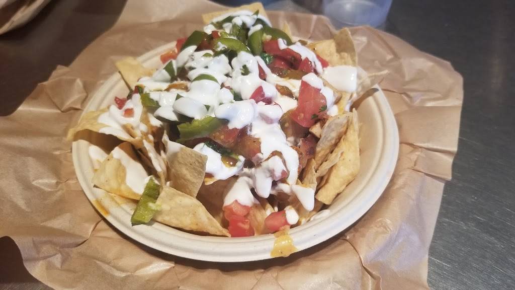 QDOBA Mexican Eats | restaurant | 61-40 188th St, Fresh Meadows, NY 11365, USA | 7184549400 OR +1 718-454-9400