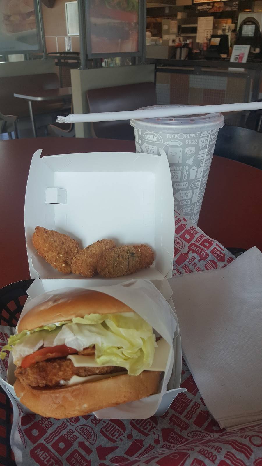 Jack in the Box | restaurant | 2424 E International Blvd, Oakland, CA 94601, USA | 5102611335 OR +1 510-261-1335