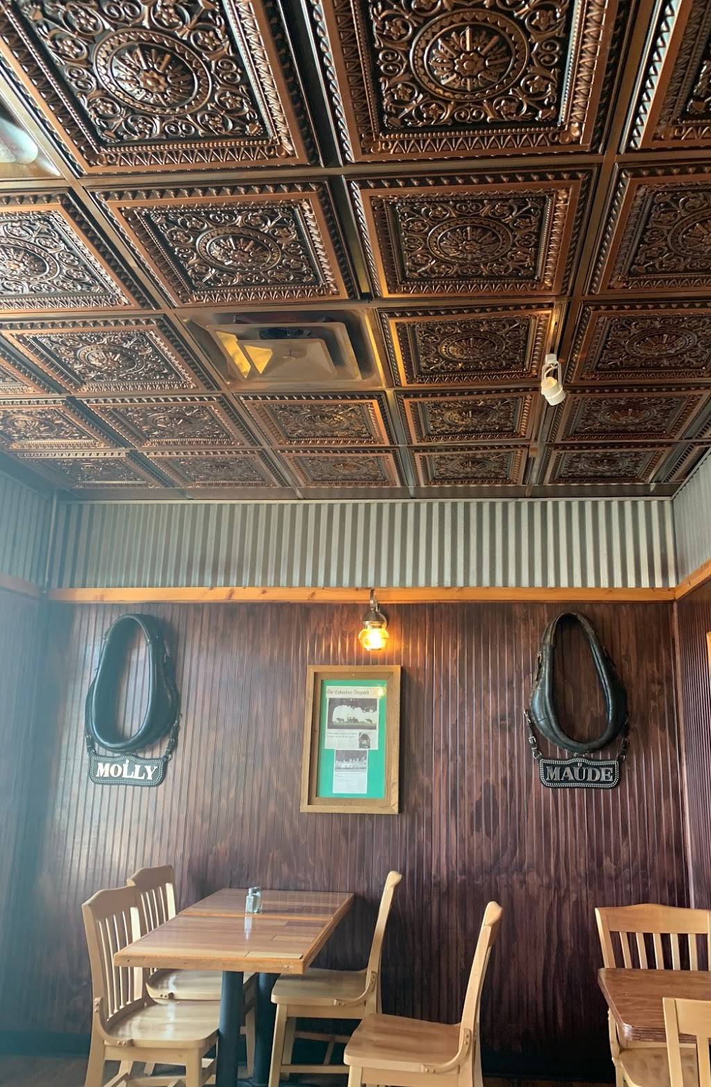 Hotel Hickman Chuckwagon BBQ | restaurant | 5589 M-36, Pinckney, MI 48169, USA | 8102312800 OR +1 810-231-2800