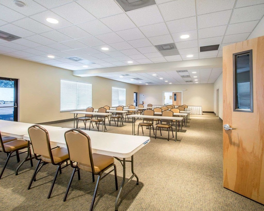 Sleep Inn & Suites | restaurant | 9201 Front Beach Rd, Panama City Beach, FL 32407, USA | 8502492501 OR +1 850-249-2501