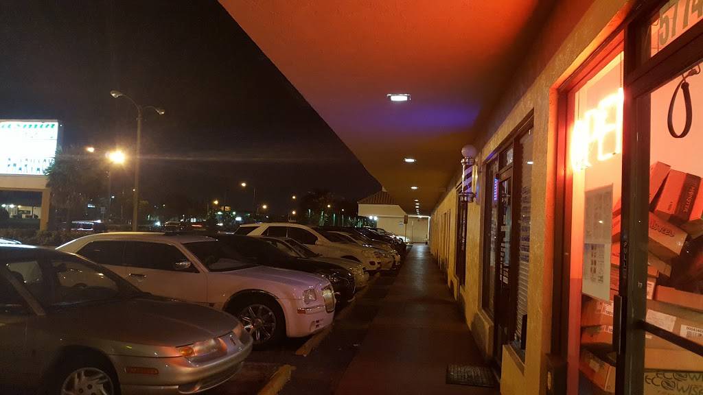 Star River Chinese Takeout | restaurant | 5774 Okeechobee Blvd, West Palm Beach, FL 33417, USA | 5616840482 OR +1 561-684-0482